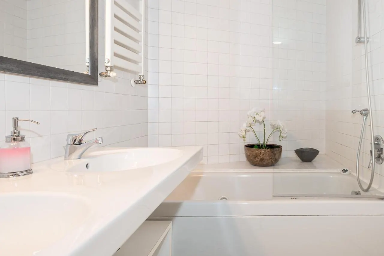 A Casa Nuccia Mansarda By Holiday Solutions Como